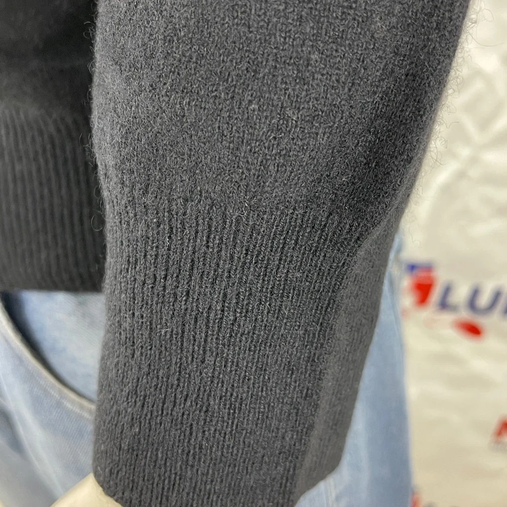 Naadam Menās Crewneck Sweater | 100% Mongolian Cashmere | Soft Collection. - Picture 5 of 8
